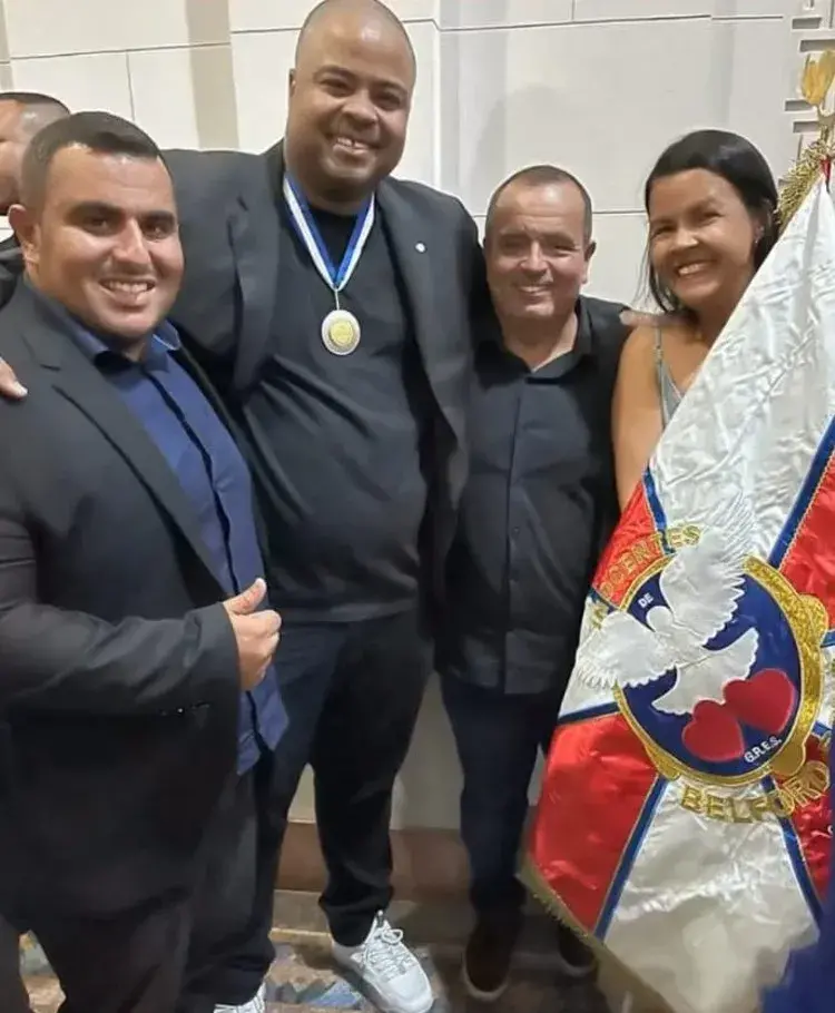 Inocentes na ALERJ durante entrega da Medalha Tiradentes a Sandro Avelar